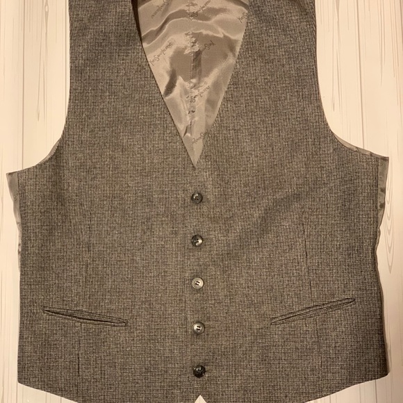 YSL Vest - Picture 3 of 9